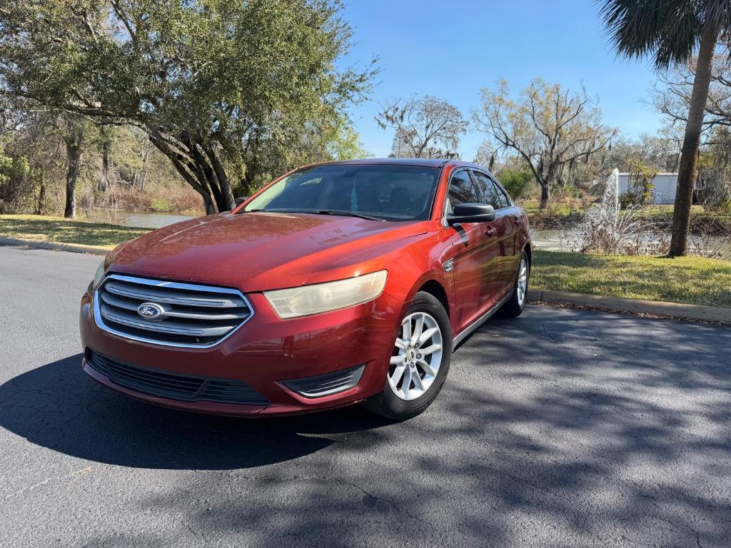 2014 Ford Taurus SE FWD's photo