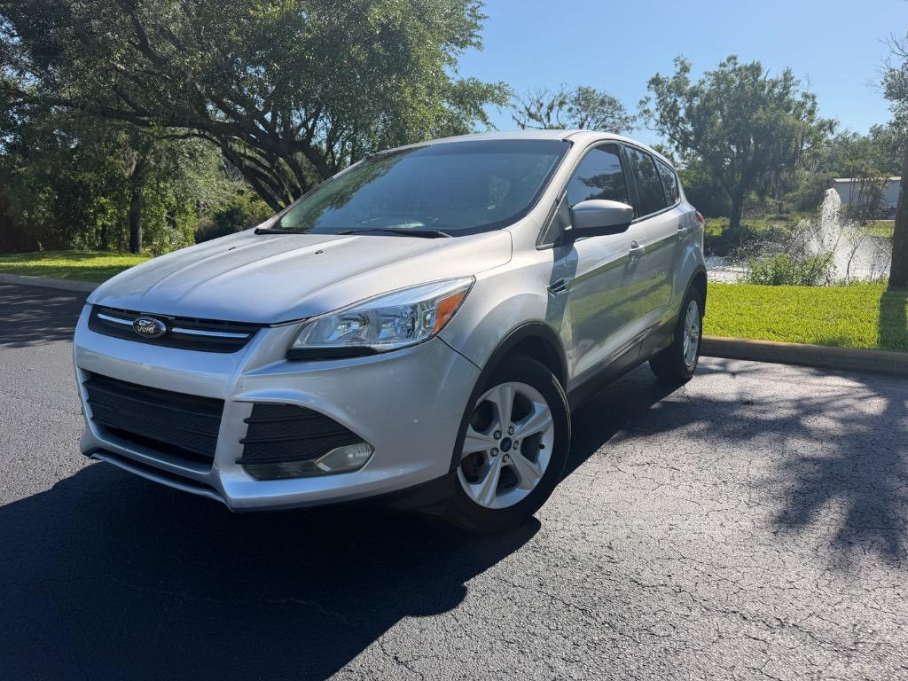 2015 Ford Escape SE's photo